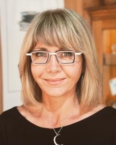 Dr Rhonda Evans