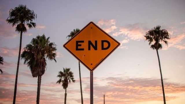 Opinion: End-of-days feel a poetic way for government's year to end