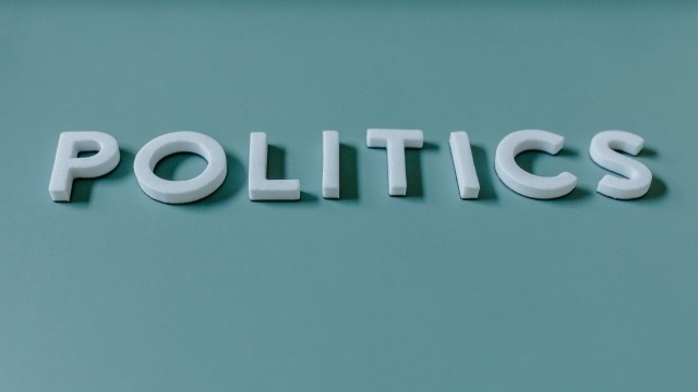 Opinion: Do party politicians think we're idiots?