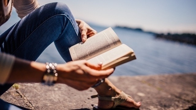 AuSI Holiday Reading List